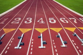 2026世界杯分组名单-体坛焦点，利物浦伤情更新，拉齐奥争议回应，上海久事蓄力全明星
